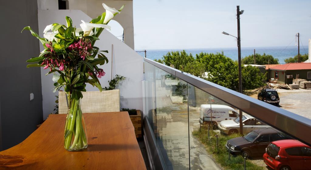 Beachside Apartment In Plakias Centre! Exterior photo